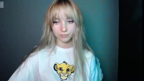 Lucy online show from November 27, 2:19 pm