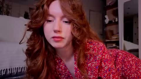 Lucia online show from September 27, 4:56 pm