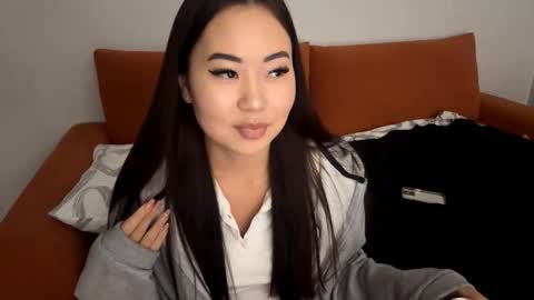 Kira online show from November 7, 2:39 pm