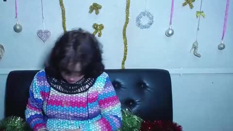 Snapshot of luciami chatting on December 29, 9:09 pm LuciaMi online show from December 29, 9:09 pm