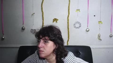 Snapshot of luciami chatting on January 12, 5:54 pm LuciaMi online show from January 12, 5:54 pm
