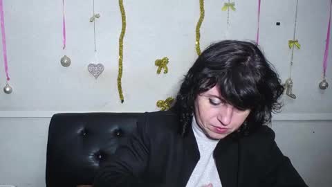 Snapshot of luciami chatting on January 18, 6:10 pm LuciaMi online show from January 18, 6:10 pm