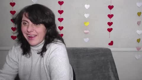 Snapshot of luciami chatting on February 26, 12:16 am LuciaMi online show from February 26, 12:16 am
