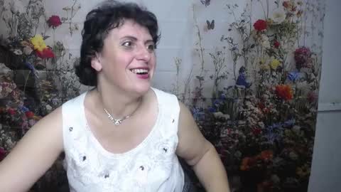 Snapshot of luciami chatting on September 21, 5:09 am LuciaMi online show from September 21, 5:09 am