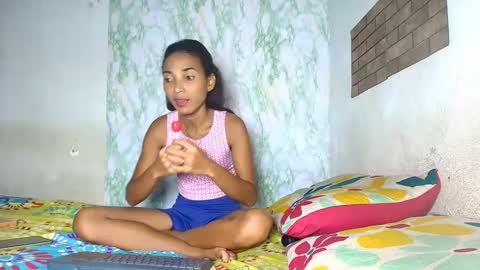 Snapshot of luciana_daza chatting on September 25, 9:29 pm Luciana online show from September 25, 9:29 pm