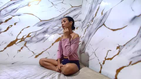 Snapshot of luciana_daza chatting on February 28, 5:47 pm Luciana online show from February 28, 5:47 pm