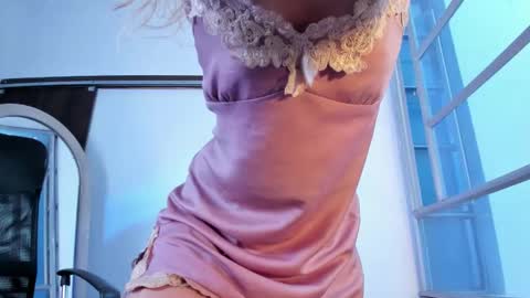 Luciana Evans online show from October 23, 3:00 pm