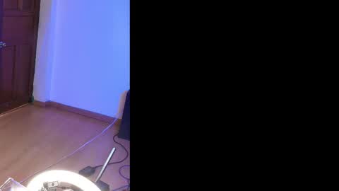 Snapshot of luciana_hunters chatting on March 10, 12:04 pm luciana_hunters online show from March 10, 12:04 pm