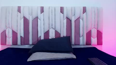 instagram luciana417  online show from September 23, 3:09 am