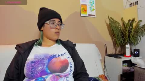 Dani 3 online show from October 18, 9:59 pm