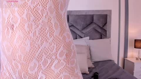 Snapshot of lucianacohelo chatting on September 10, 1:22 pm online show from September 10, 1:22 pm