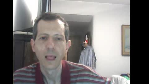 Snapshot of lucianoaxel chatting on December 20, 2:08 am Luciano online show from December 20, 2:08 am