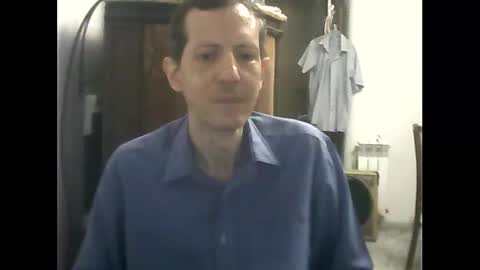Snapshot of lucianoaxel chatting on February 5, 10:12 pm Luciano online show from February 5, 10:12 pm