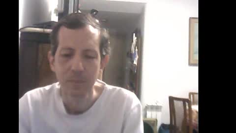 Snapshot of lucianoaxel chatting on February 15, 9:59 pm Luciano online show from February 15, 9:59 pm
