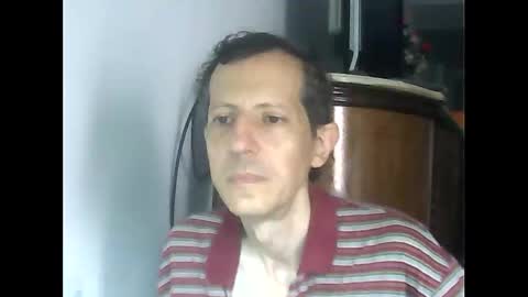 Snapshot of lucianoaxel chatting on February 23, 8:33 pm Luciano online show from February 23, 8:33 pm