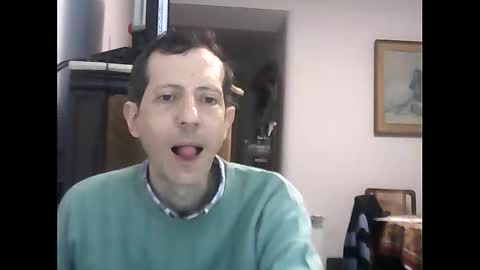 Snapshot of lucianoaxel chatting on September 18, 1:40 am Luciano online show from September 18, 1:40 am