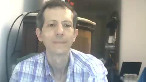 Luciano online show from April 3, 1:47 am