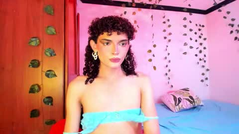 Snapshot of lucianromeo17 chatting on September 14, 7:24 pm Lucy or Lucian 3 Come to my social Links3 online show from September 14, 7:24 pm