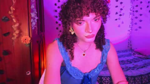 Lucy or Lucian 3 Come to my social Links3   online show from April 7, 6:25 am