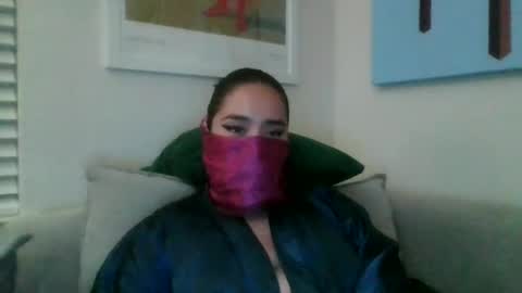 Snapshot of luciasolasocollection chatting on June 24, 5:28 am luciasolasocollection online show from June 24, 5:28 am