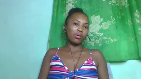 Snapshot of lucie196645 chatting on April 20, 6:42 pm lucie196645 online show from April 20, 6:42 pm