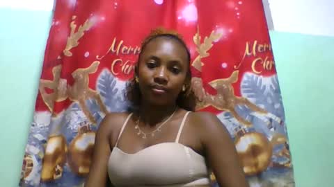 Snapshot of lucie196645 chatting on June 2, 6:43 pm lucie196645 online show from June 2, 6:43 pm