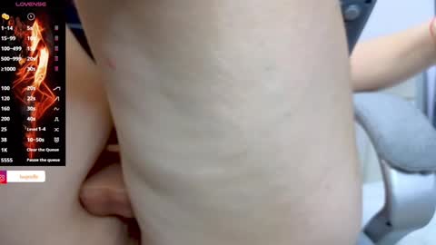 Snapshot of lucie_nicolls chatting on December 21, 11:02 pm Lucie   online show from December 21, 11:02 pm