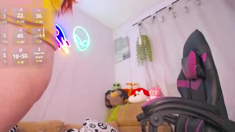 Lucie   online show from May 13, 1:47 am