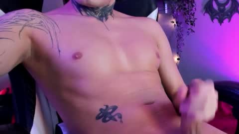 dominic online show from February 3, 3:39 pm