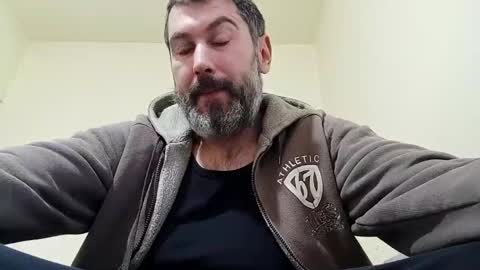 Snapshot of lucifergotharder chatting on December 4, 12:47 pm Lucifergotharder online show from December 4, 12:47 pm