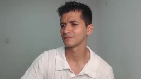 Snapshot of lucifferr_ chatting on January 21, 1:39 am leonel online show from January 21, 1:39 am