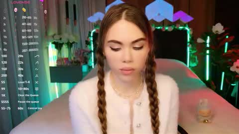 MimiFors online show from November 17, 4:46 pm