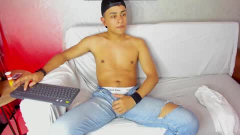 Leo online show from January 27, 5:15 pm