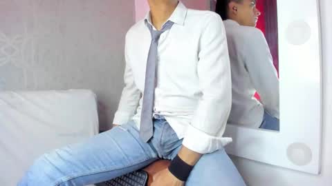 Leo online show from March 3, 2:15 pm