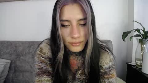 luciiana online show from February 27, 5:46 pm