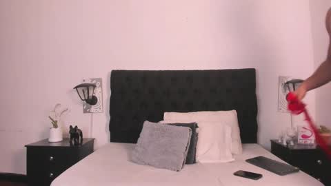 Snapshot of lucio__fox chatting on September 16, 11:55 am Lucio online show from September 16, 11:55 am