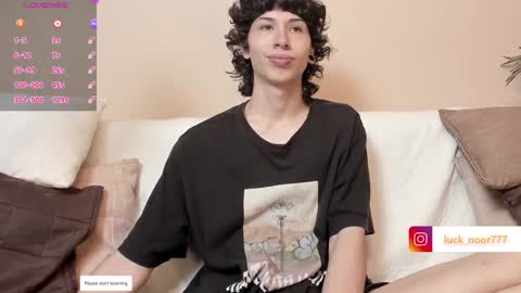 Snapshot of lucke_noor chatting on January 29, 8:35 pm Noor online show from January 29, 8:35 pm