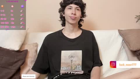 Snapshot of lucke_noor chatting on February 5, 4:25 pm Noor online show from February 5, 4:25 pm