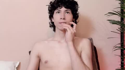 Snapshot of lucke_noor chatting on February 24, 4:58 pm Noor online show from February 24, 4:58 pm