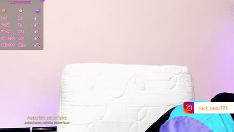 Snapshot of lucke_noor chatting on March 9, 7:48 pm Noor online show from March 9, 7:48 pm