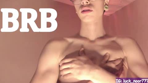 Snapshot of lucke_noor chatting on September 16, 8:54 pm Noor online show from September 16, 8:54 pm