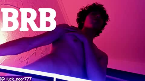 Snapshot of lucke_noor chatting on January 12, 6:29 am Noor online show from January 12, 6:29 am