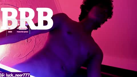 Snapshot of lucke_noor chatting on February 3, 5:27 am Noor online show from February 3, 5:27 am