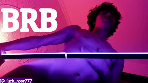 Snapshot of lucke_noor chatting on February 18, 11:06 am Noor online show from February 18, 11:06 am