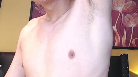 luckk_ online show from April 22, 4:48 am