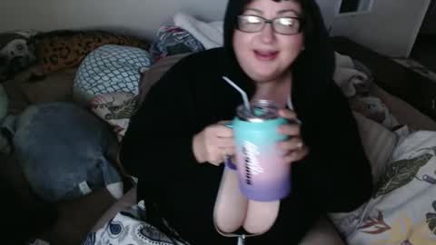 lucklucybbw online show from January 11, 11:35 pm