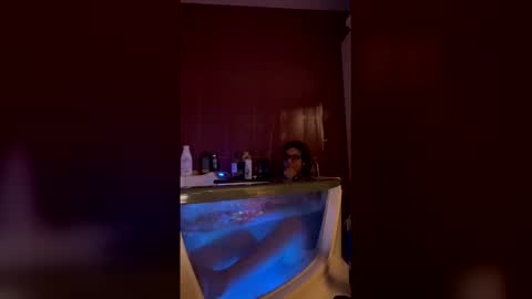 lucky_deniz online show from April 4, 10:18 pm