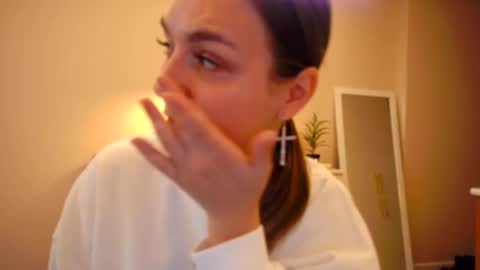 lucky_foryou_baby online show from December 2, 12:51 pm