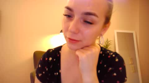 lucky_foryou_baby online show from January 22, 5:48 am