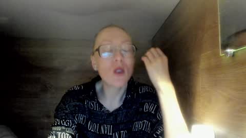 Snapshot of lucky_licky20 chatting on January 11, 4:06 am lucky_licky20 online show from January 11, 4:06 am